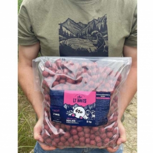 Boilies LT Baits Extreme Strawberry 5kg - jahoda